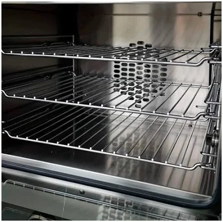 Unox XF023 LINEMICRO Anna 4-Tray Commercial Convection Oven – Manual Electric Baking Oven for Bakery, Café & Cloud Kitchen